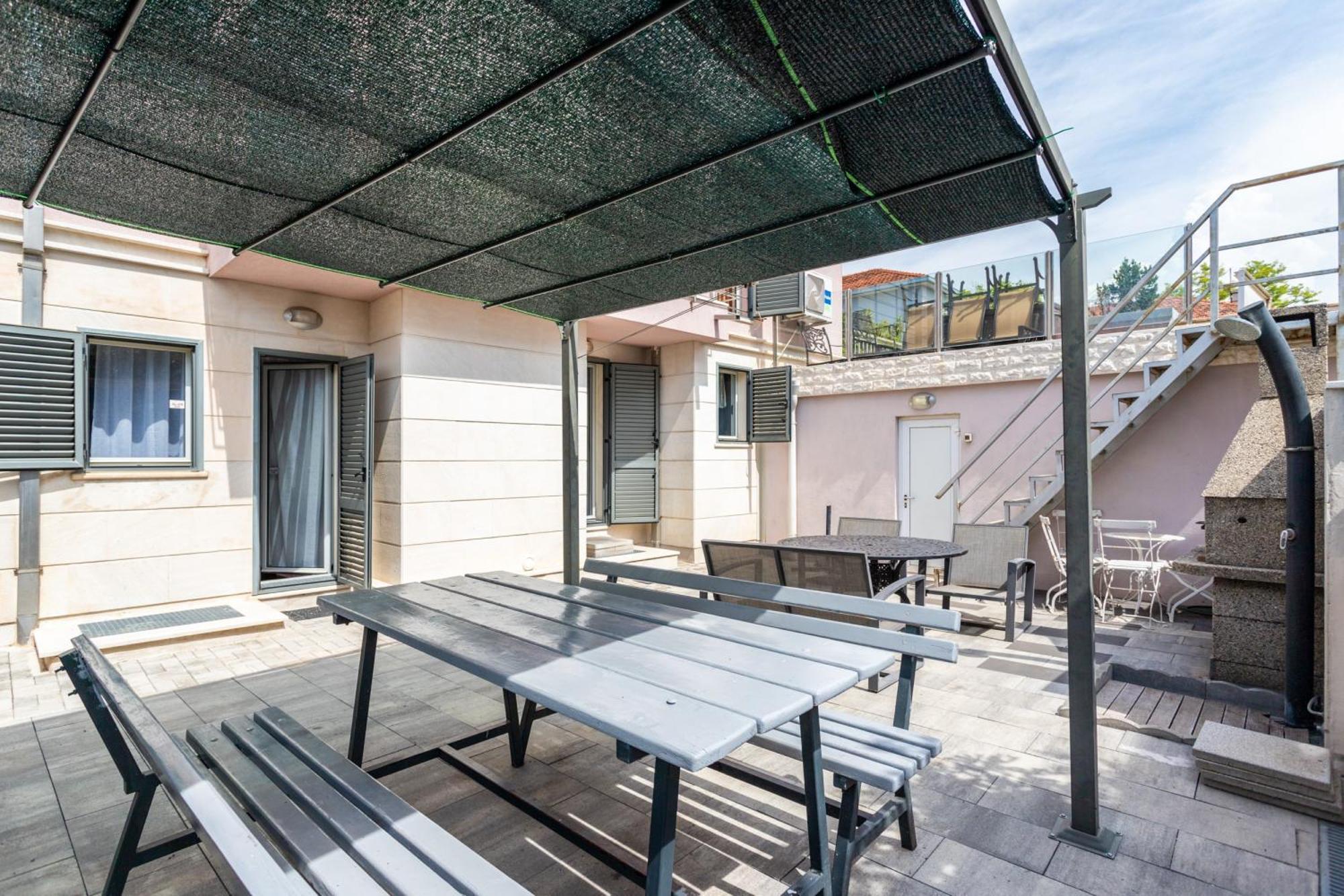 Villa Violeta With The Sea View, 3 Min Walk To The Beach Split Eksteriør billede