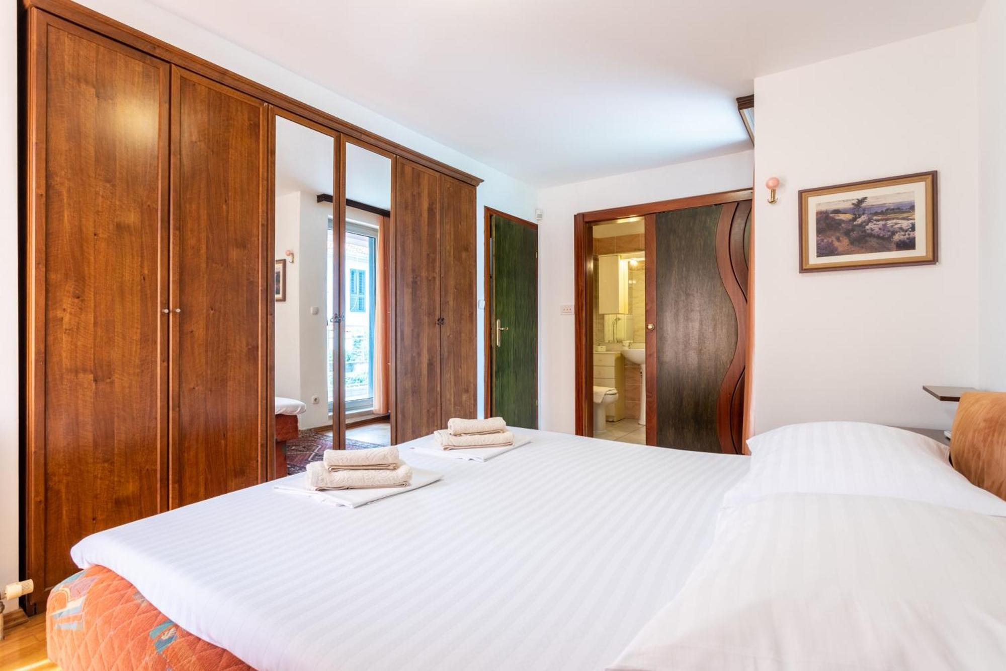 Villa Violeta With The Sea View, 3 Min Walk To The Beach Split Eksteriør billede