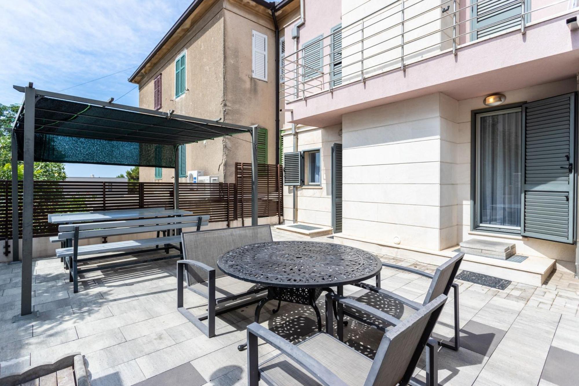 Villa Violeta With The Sea View, 3 Min Walk To The Beach Split Eksteriør billede