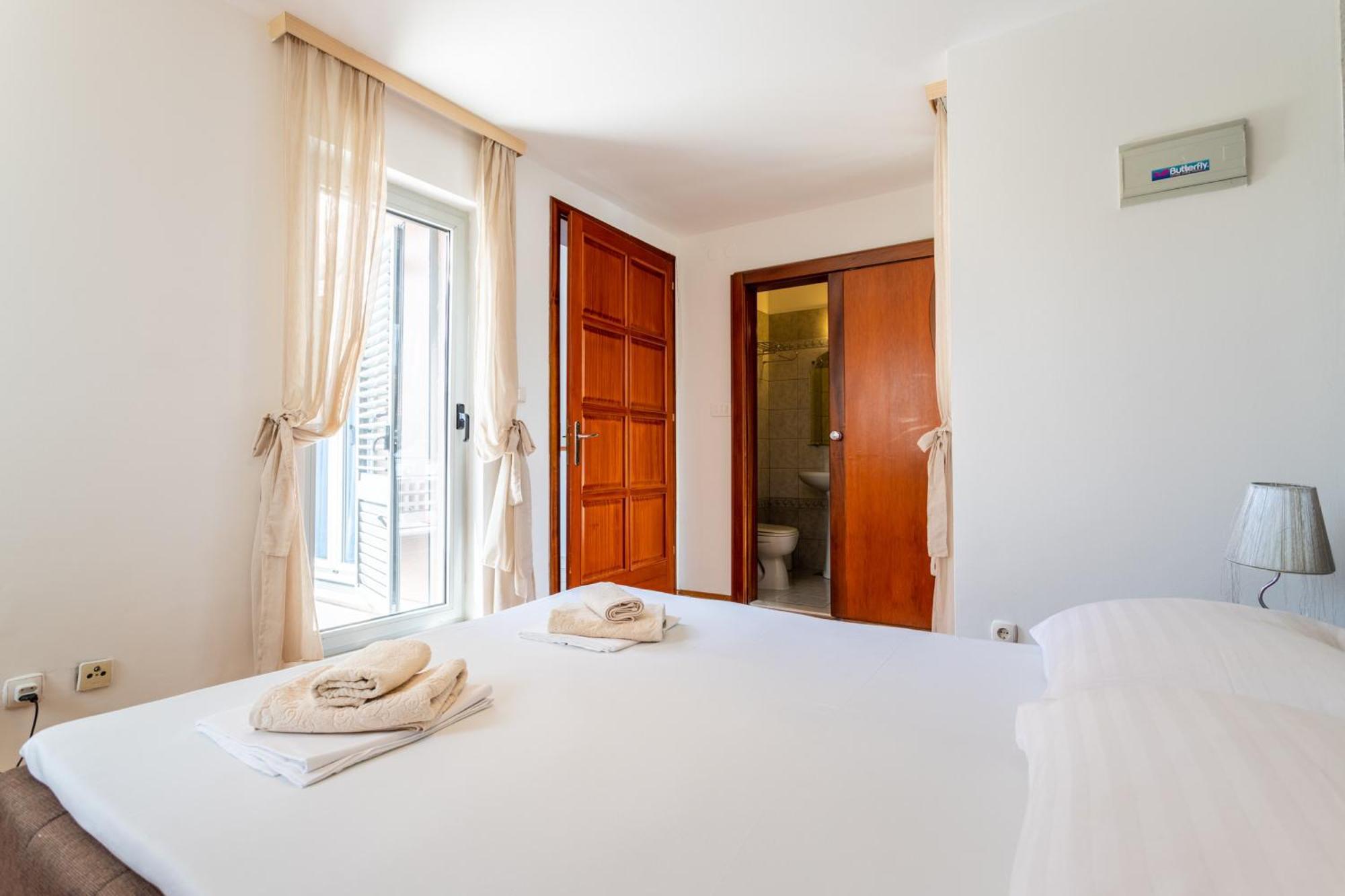 Villa Violeta With The Sea View, 3 Min Walk To The Beach Split Eksteriør billede