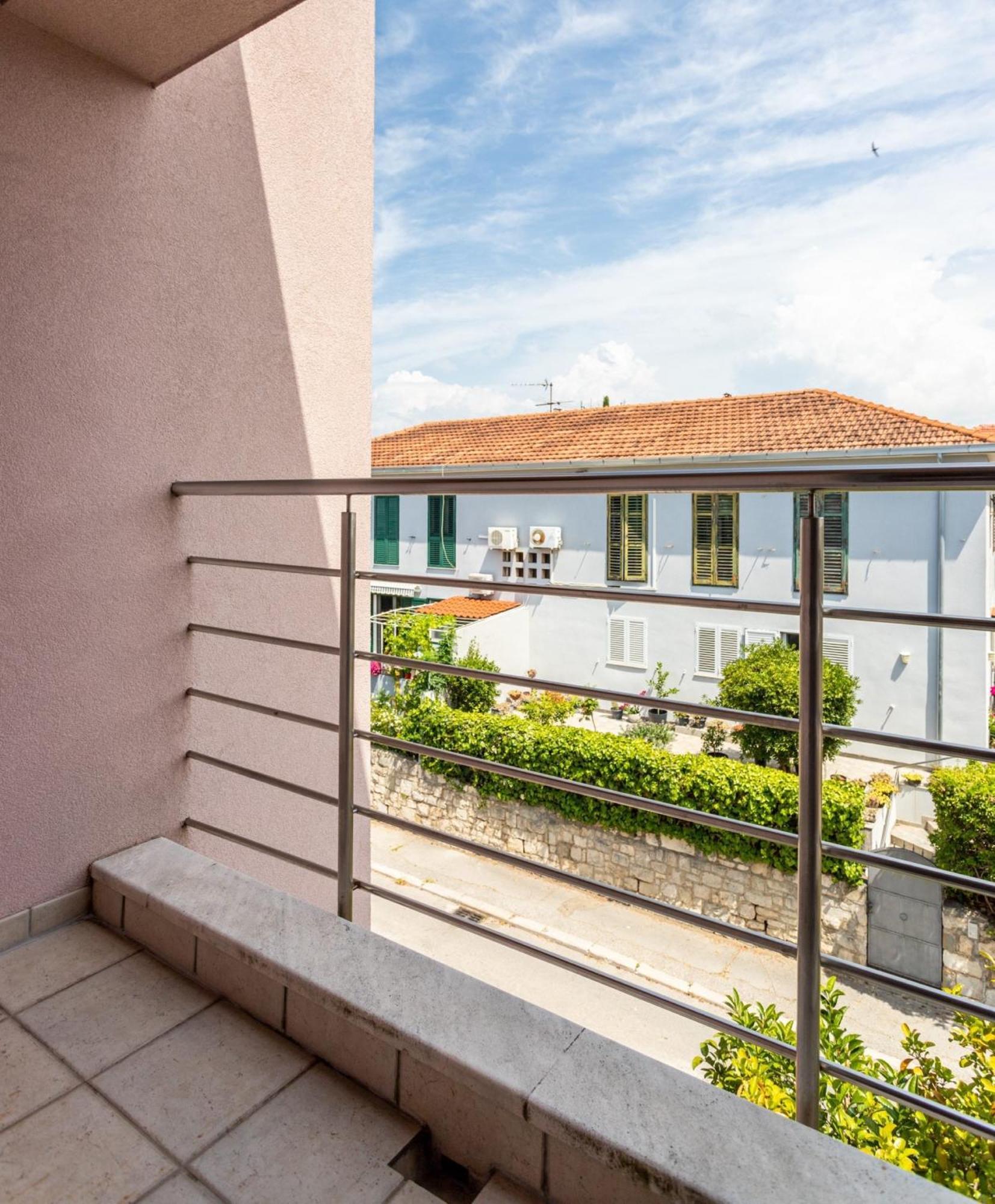 Villa Violeta With The Sea View, 3 Min Walk To The Beach Split Eksteriør billede